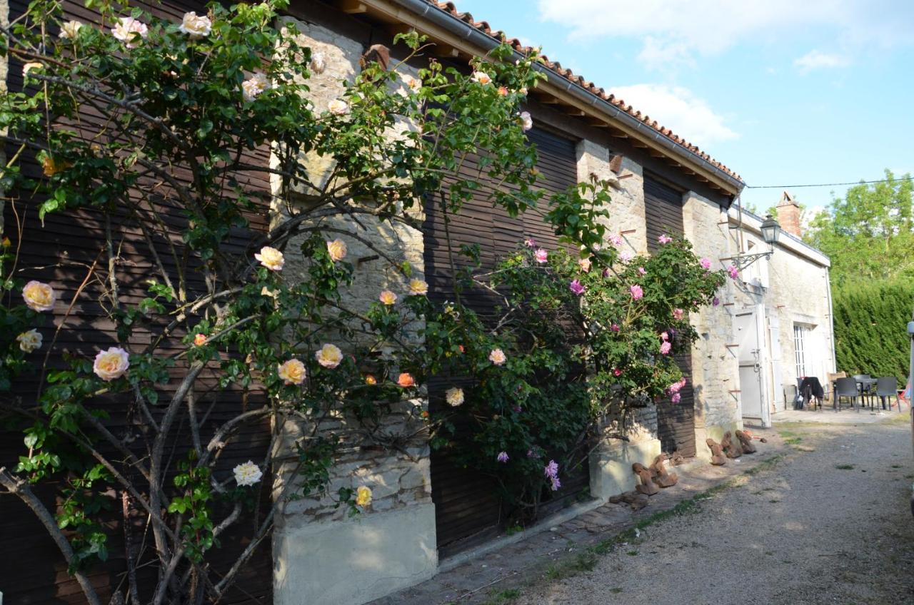 La Maison Des Herons Le Vanneau-Irleau Exterior foto